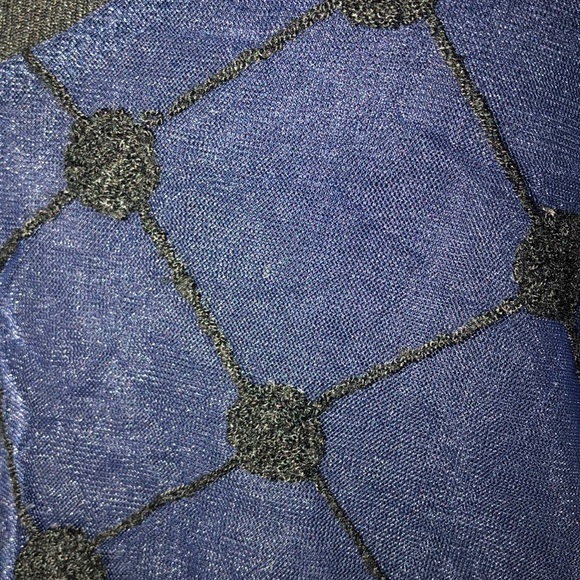 Embroidered Crop Top - Picture 2 of 4